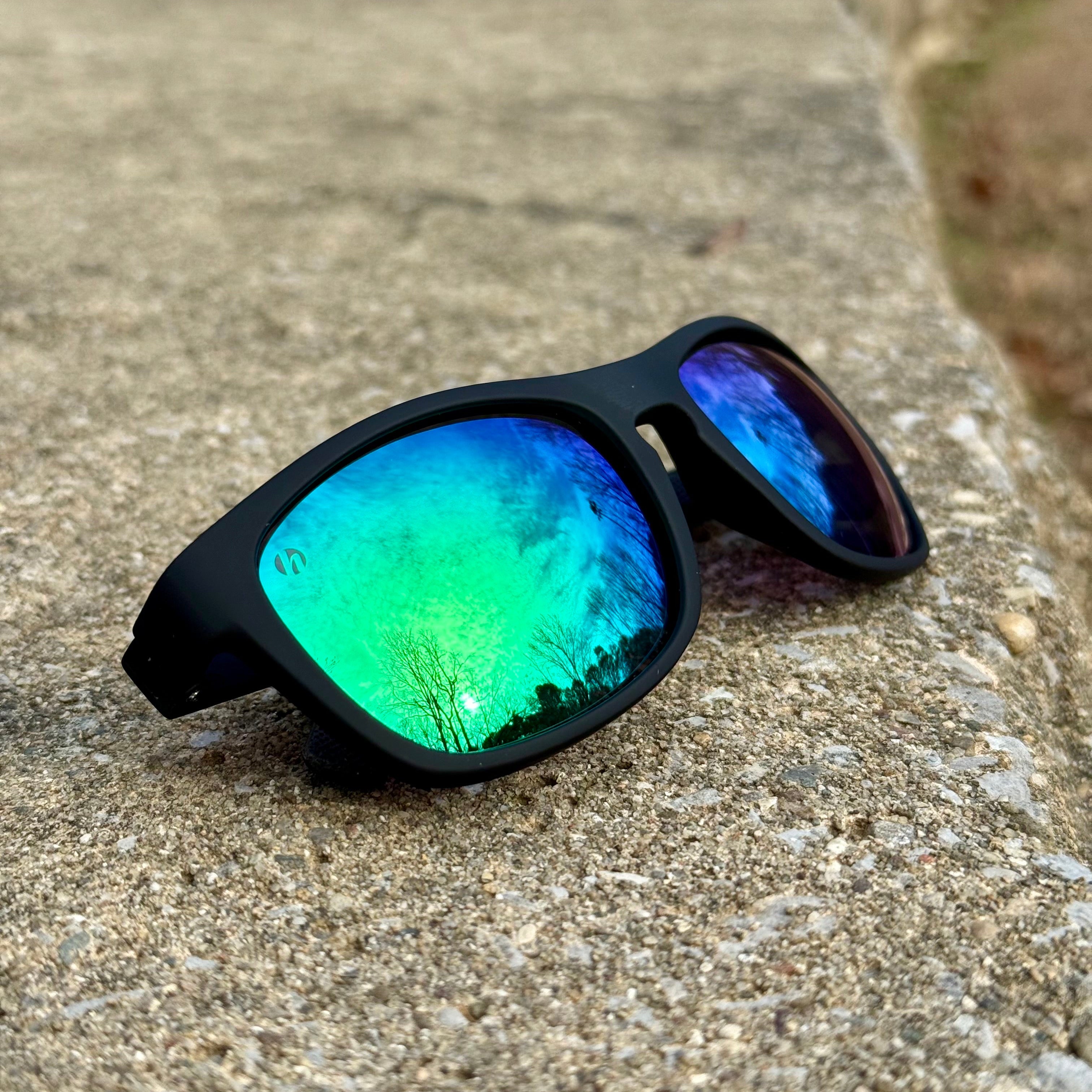 Canyon - Black Obsidian & Evergreen