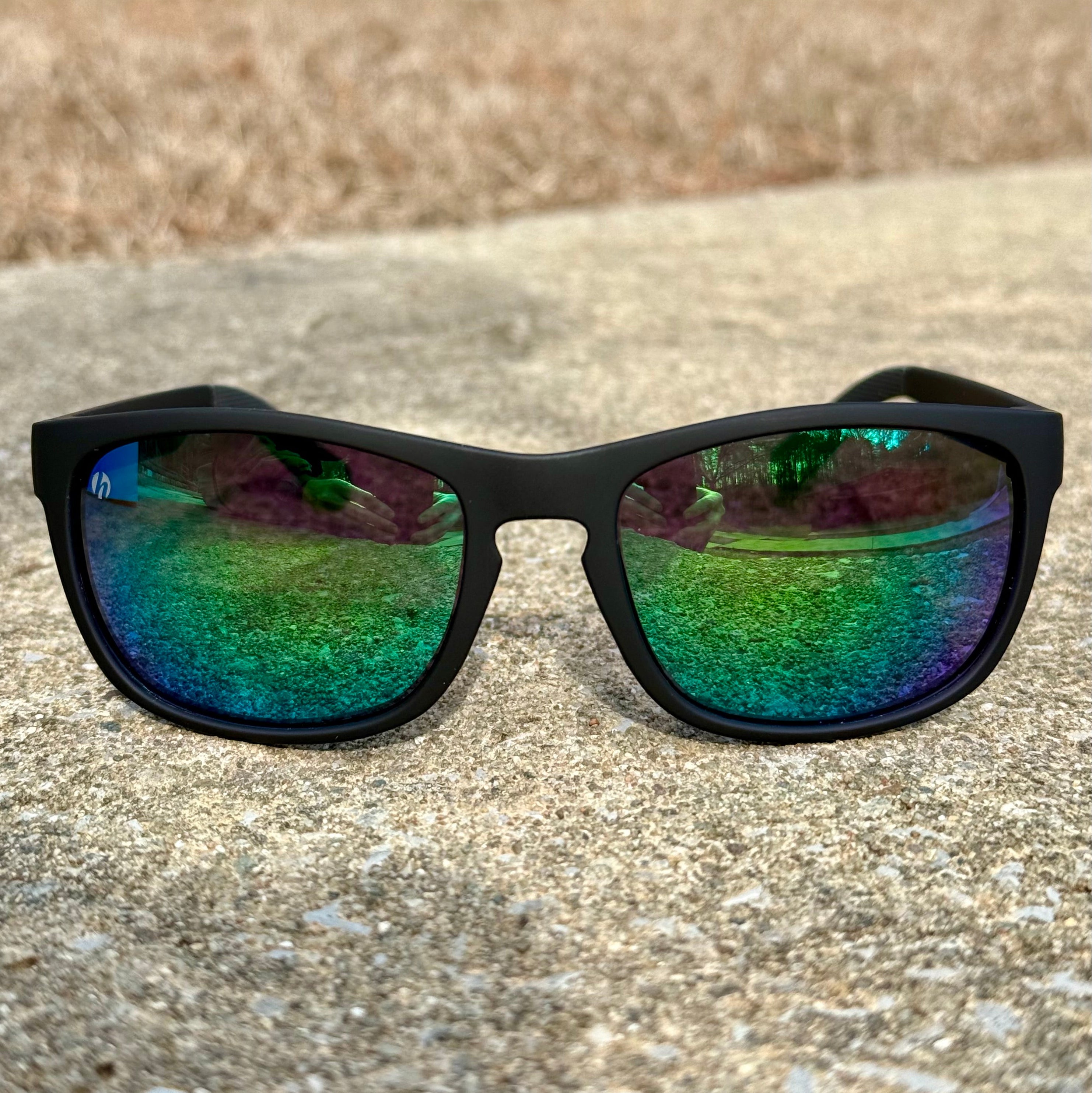 Canyon - Black Obsidian & Evergreen